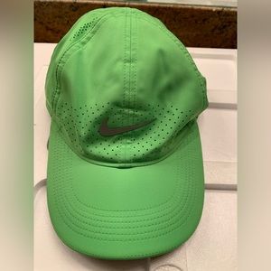 Nike Unisex Neon Green Tennis Running cap. Adjustable strap. New without tags.